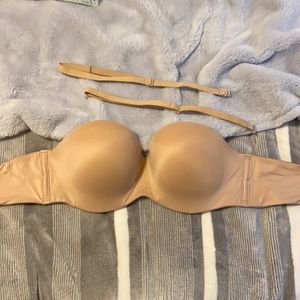 Victoria’s Secret strapless bra